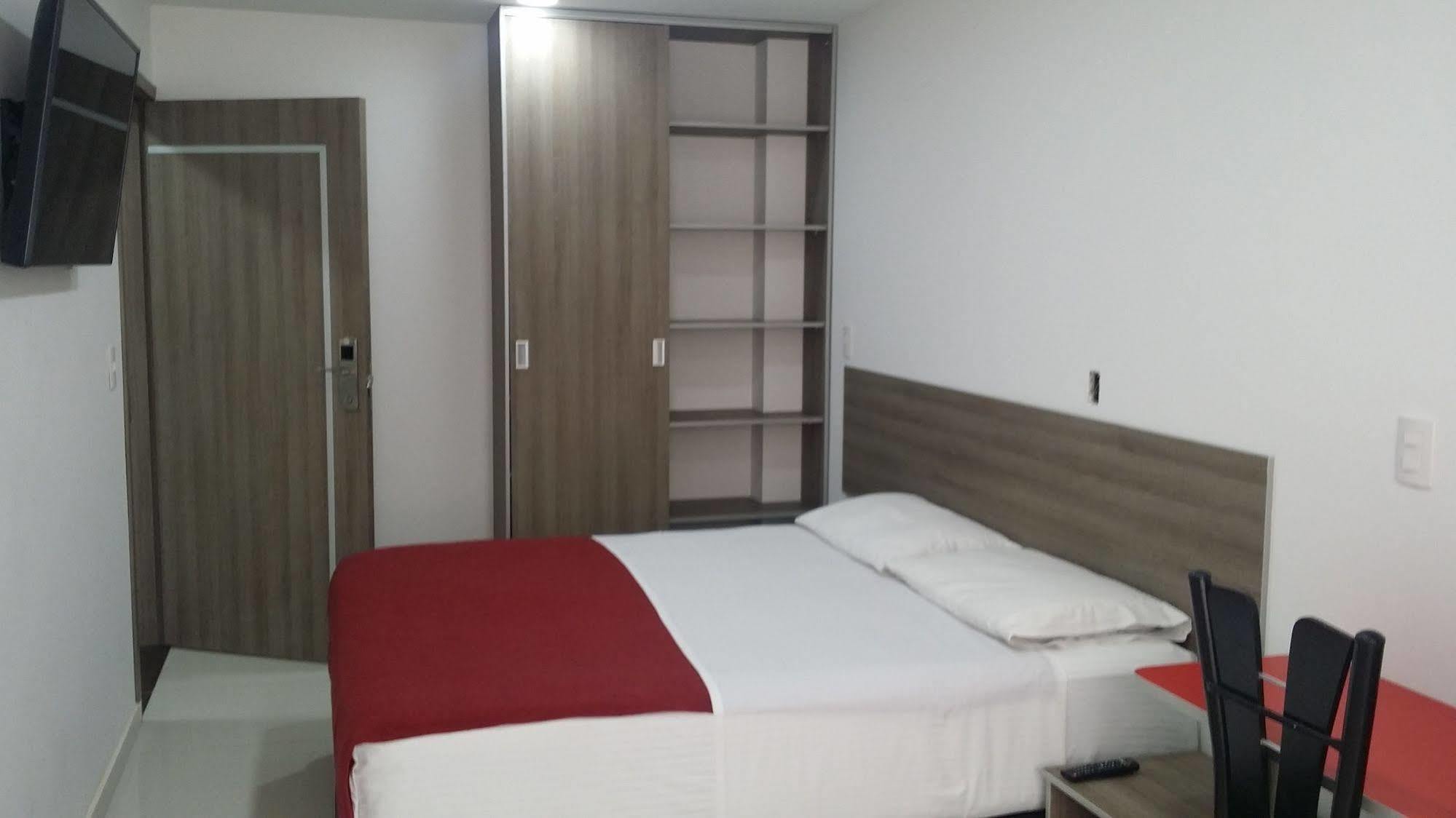 A Bogota On Holidays By Open - Hotel Cas-Embajada Americana Экстерьер фото
